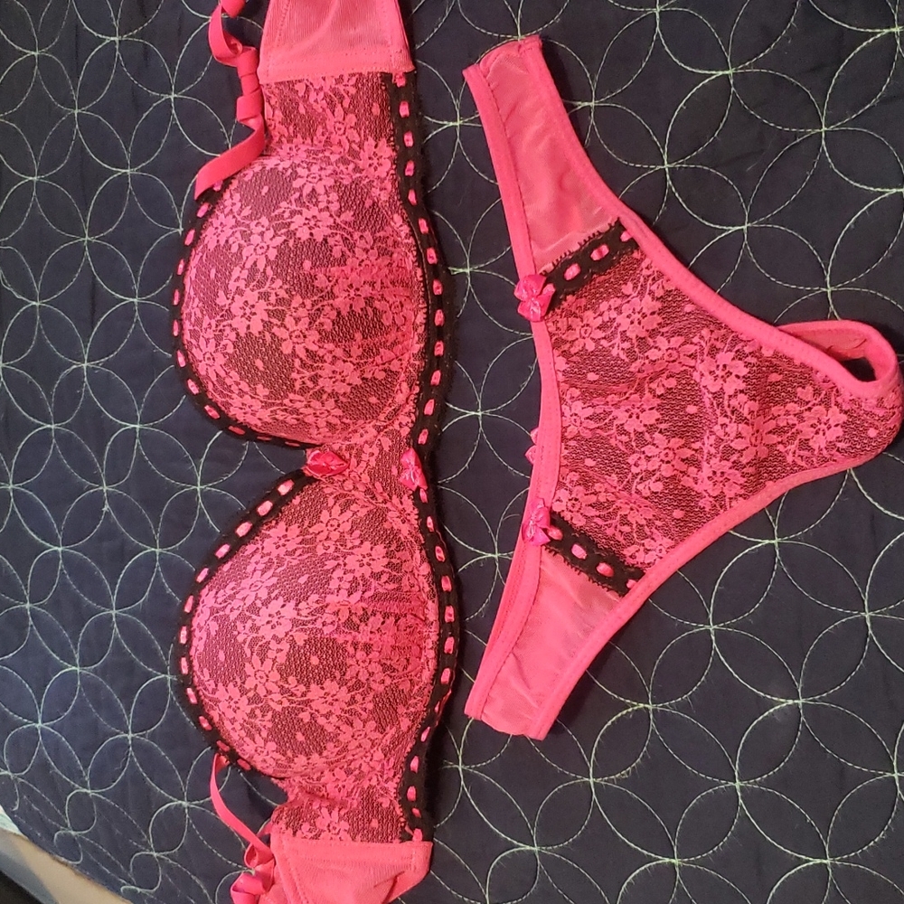 Sophie B Bra Set